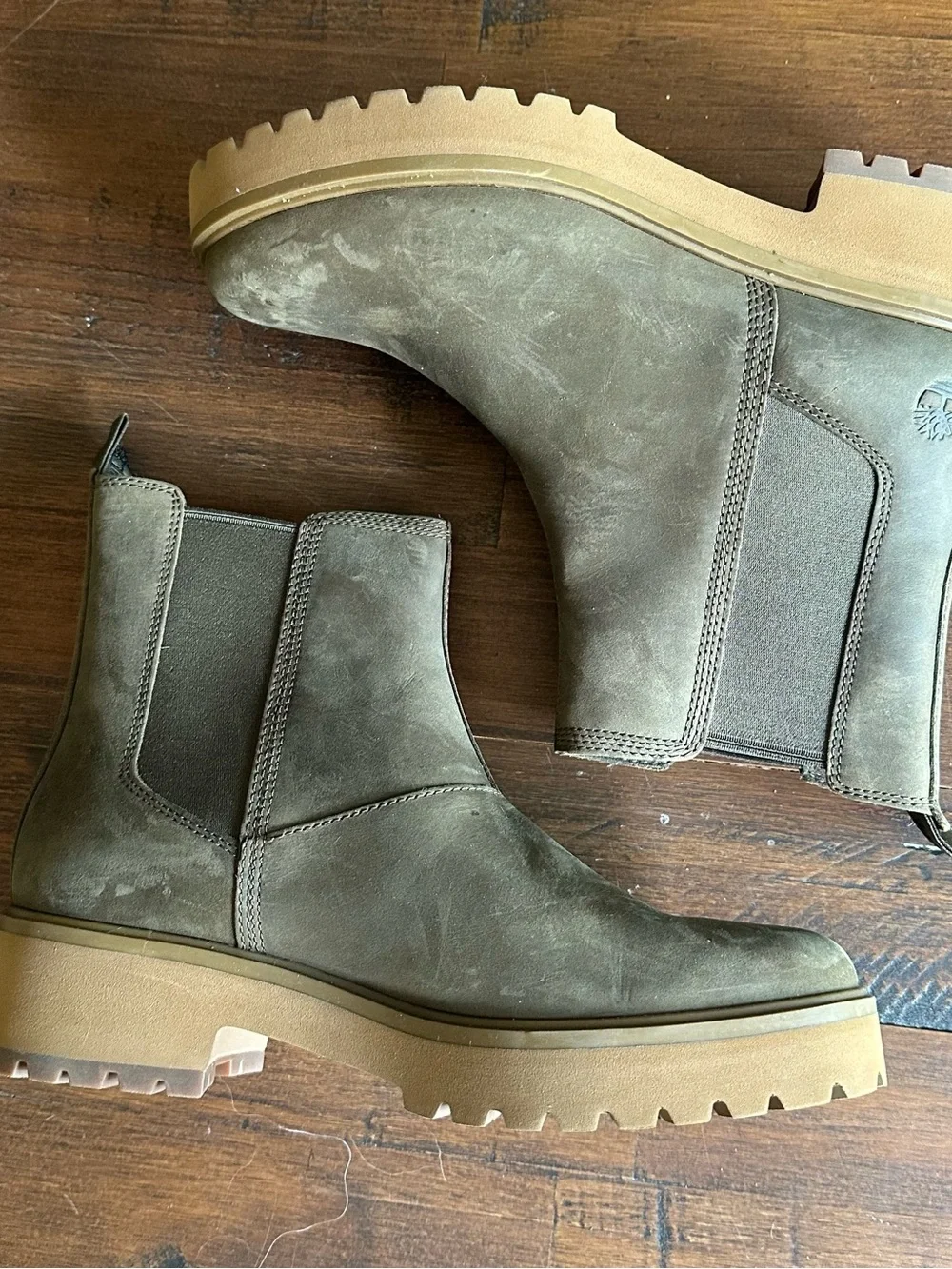 Women’s Chelsea Boots